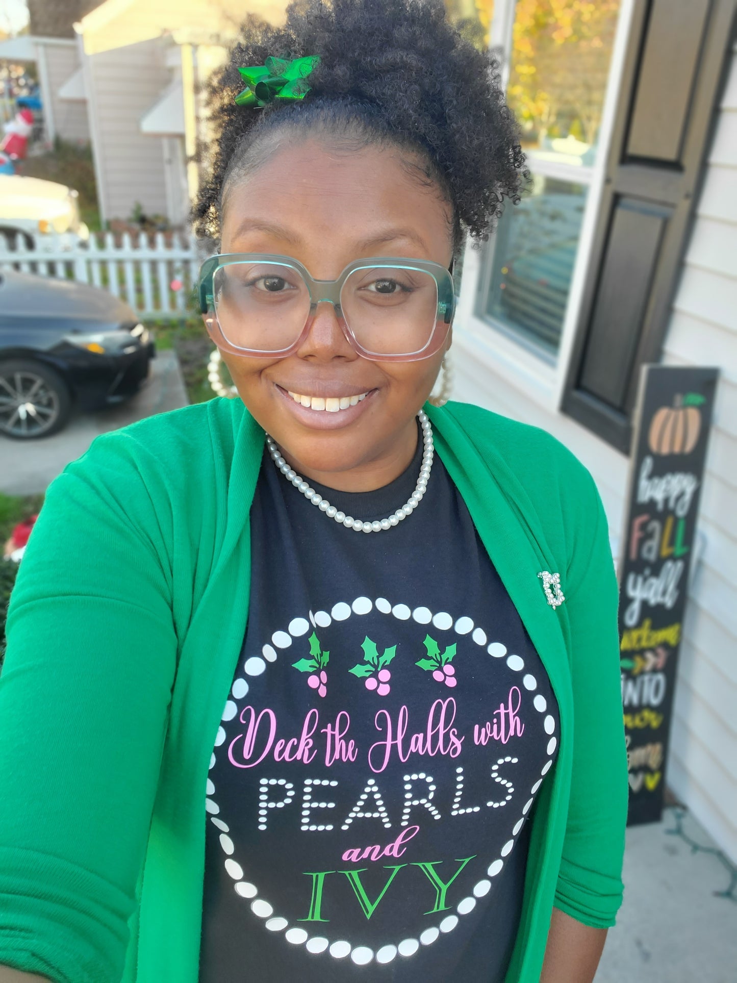 Deck the Halls with Pearls and Ivies